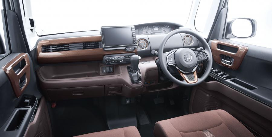 Торпедо Honda N Box Copper Brown Style 2018 года  (фото 2 из 5)